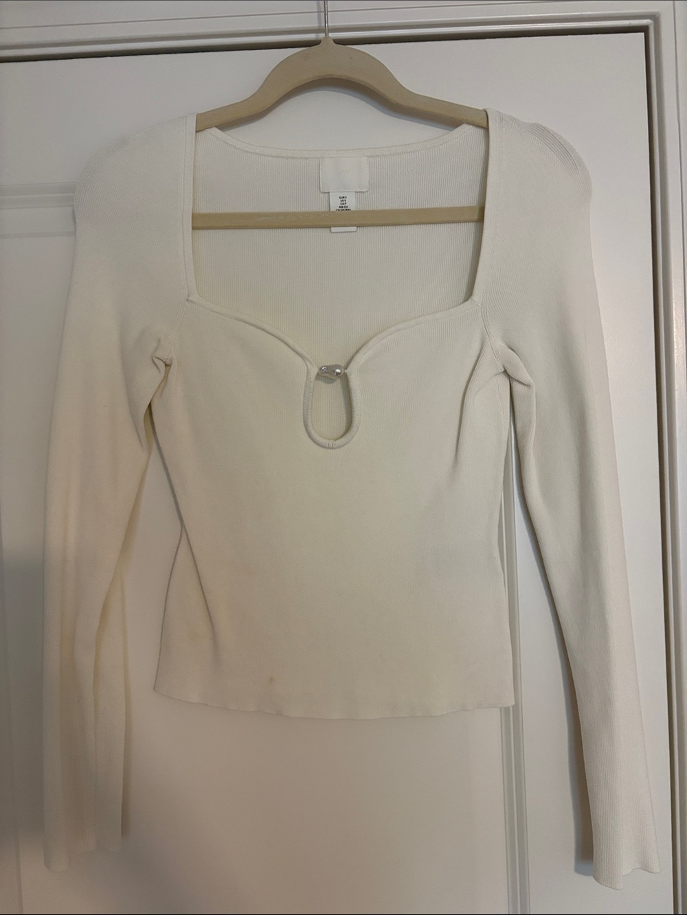 H&M Cream Long Sleeve Keyhole Knit Top
